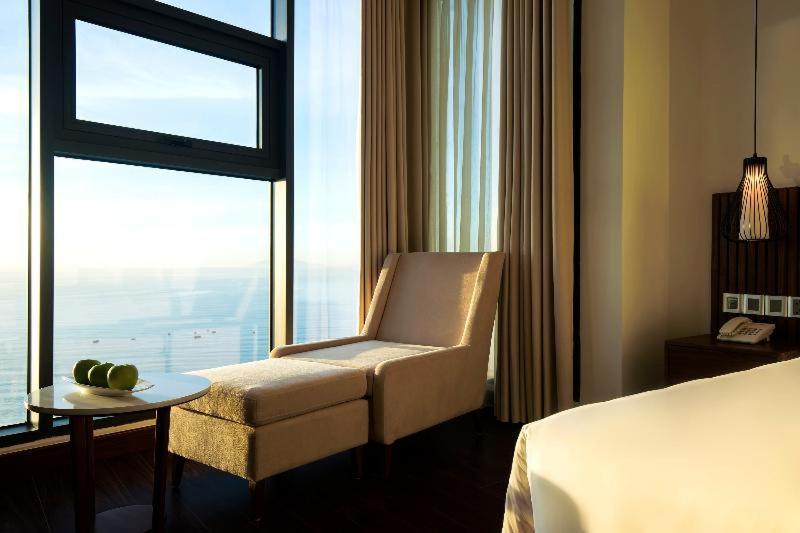 Maximilan Danang Beach Hotel Rum bild